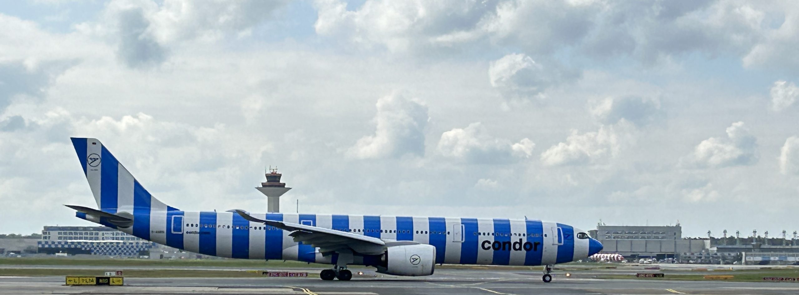 Best aircraft livery ever… or not?