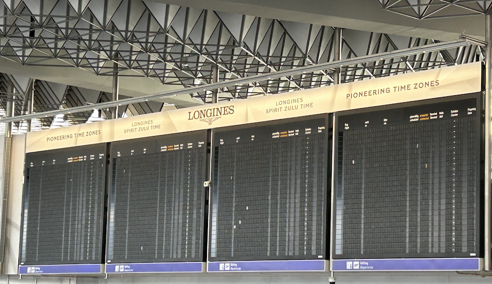 Frankfurt slit-flap departure board